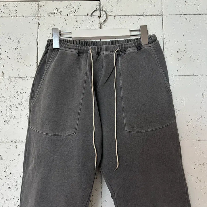 [BUNJANG] Oversized Distressed Jogger Pants / S 오버 쇼트 데미지드 조거팬츠