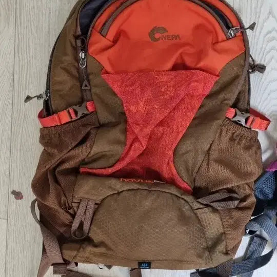 [BUNJANG] Nepa Hiking Backpack Brown/Orange / 네파 등산 가방 백팩 브라운/오렌지