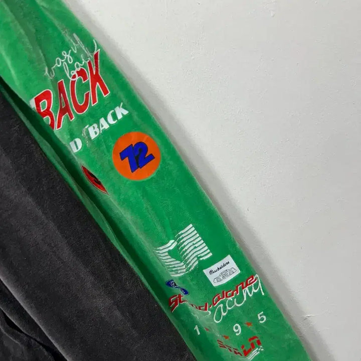 [BUNJANG] Green Velvet Wide Training Pants / 벨벳 그린 배색 와이드 트레이닝 팬츠