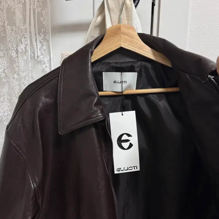 [BUNJANG] Elioti Brown Leather Jacket Free Size / 엘리오티 브라운 레더 자켓 FREE