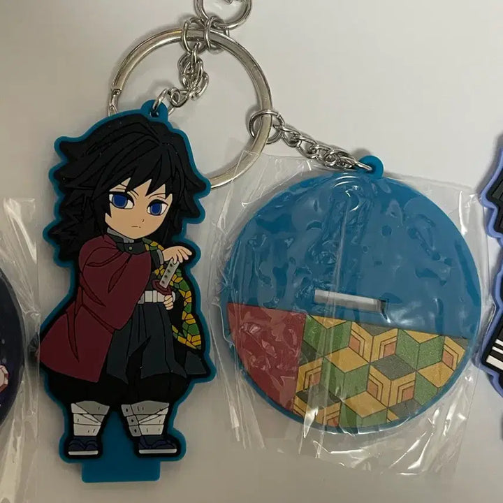 [BUNJANG] Demon Slayer Rubber Keychain Stand / 귀멸의칼날 러버 키링