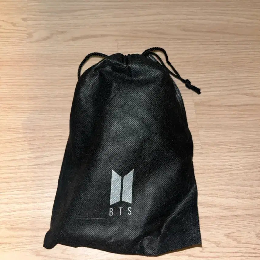 [SOLD OUT] [BUNJANG] BTS ARMY Bomb Ver. 3 Lightstick / 공식 BTS 아미밤 응원봉 ver.3