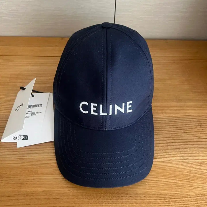 [BUNJANG] Celine Baseball Cap Navy Size L / 셀린느 배이스볼 캡[W] L사이즈 새제품