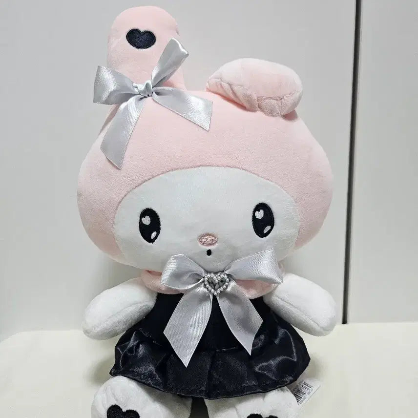[BUNJANG] Sanrio Official My Melody Black Ribbon Dress Plush Doll (Medium) / 산리오정품 마이멜로디 블랙 리본 드레스 중형 인형