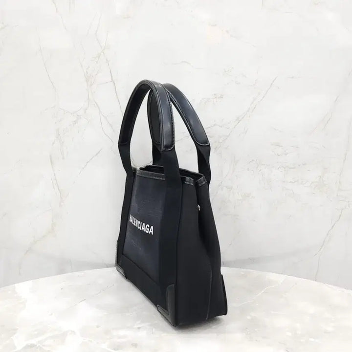 [SOLD OUT] 발렌시아가 블랙 로고 카바스 탑핸들 토트백 XS 390346