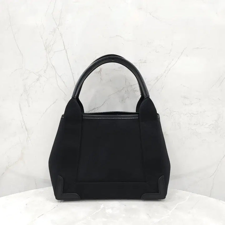 [SOLD OUT] 발렌시아가 블랙 로고 카바스 탑핸들 토트백 XS 390346