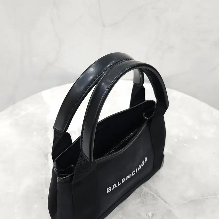 [SOLD OUT] 발렌시아가 블랙 로고 카바스 탑핸들 토트백 XS 390346