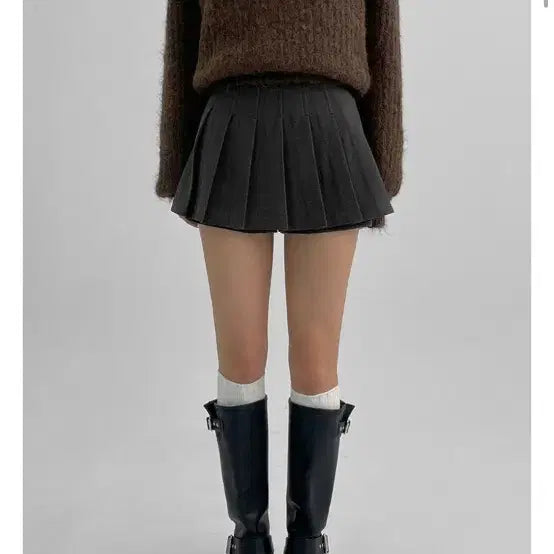 [BUNJANG] Black Up Wool Pleated Mini Skirt Pants (Size S, Black) / 블랙업 모직 플리츠 미니스커트팬츠(s사이즈,블랙)
