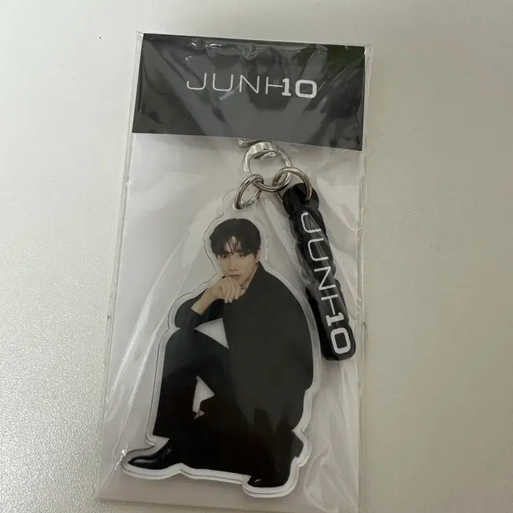 [BUNJANG] Lee Junho 10th Anniversary Acrylic Keyring (Sealed) / (미개봉) 이준호 10주년 아크릴 키링 양도합니다