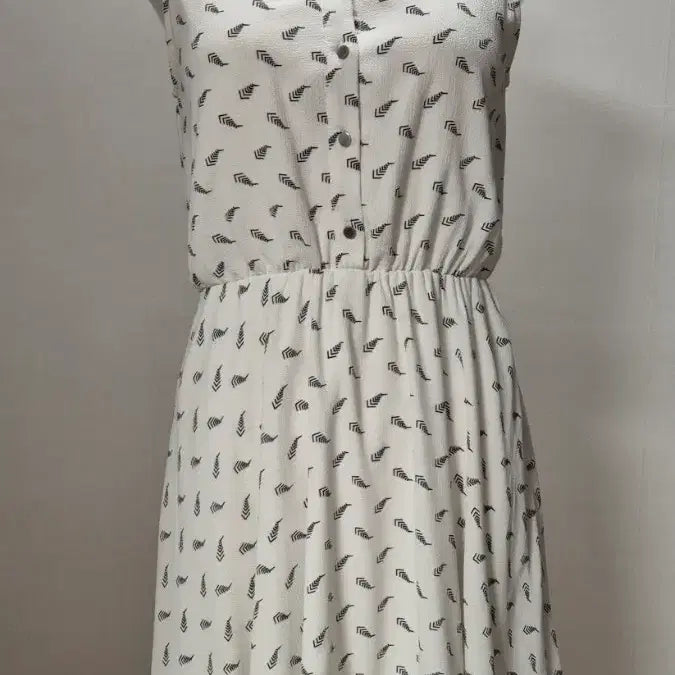 [BUNJANG] White Leaf Pattern Sleeveless Midi Dress / 화이트 잎사귀 패턴 민소매 원피스 op8