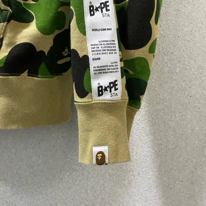[BUNJANG] BAPE Hooded Zip-Up Jacket (Size 95) / 베이프 후드집업 95