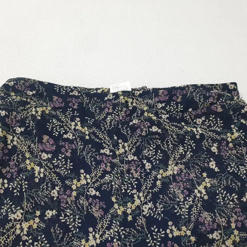 [BUNJANG] SIERO Flower Pattern Wide Chiffon Culottes / SIERO 플라워 패턴 와이드 쉬폰 팬츠 치마바지 허리26~28