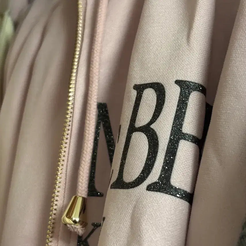 [BUNJANG] Cecil McBee x Hello Kitty Collaboration Hooded Set / 세실맥비 헬로키티 콜라보 세트 돈키호테 핑크색상