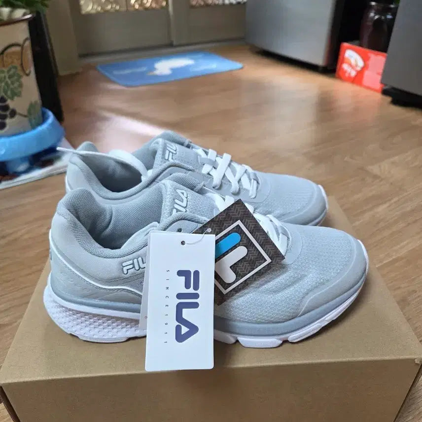 [BUNJANG] Fila Ultralight Walking Shoes / 새제품)휠라 초경량 워킹화