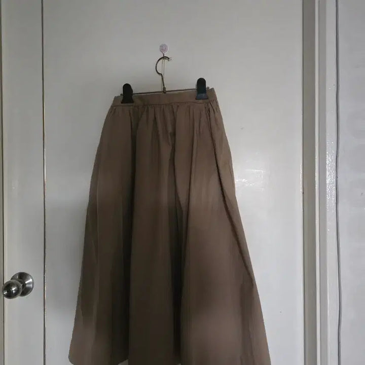 [BUNJANG] Uniqlo Brown Long Skirt / 유니클로 브라운 롱 스커트ㅡ새거 s
