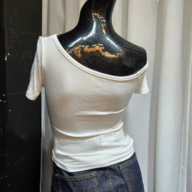 [BUNJANG] Off-Shoulder Ribbed Short Sleeve Top / 한쪽 오프숄드 골지 쇼트 반팔