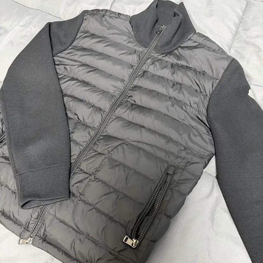 [BUNJANG] Moncler Knit Padded Jacket Black / 몽클레어 니트패딩 블랙
