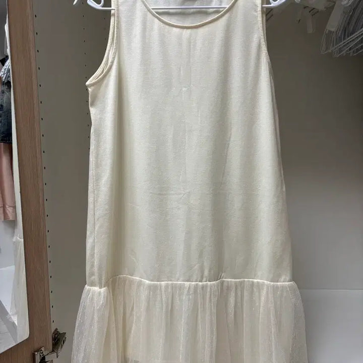 [SOLD OUT] 아이보리 레이스 도트 나시 원피스 M 모리걸 일브