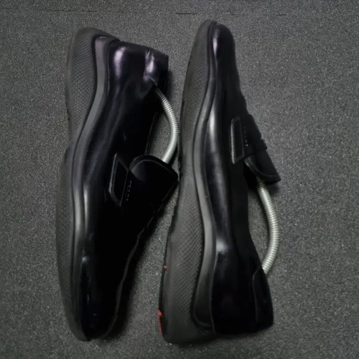 [SOLD OUT] 프라다 토블라치 로퍼 uk 8.5