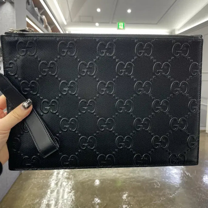 [BUNJANG] Gucci GG Embossed Clutch / 구찌 엠보 클러치