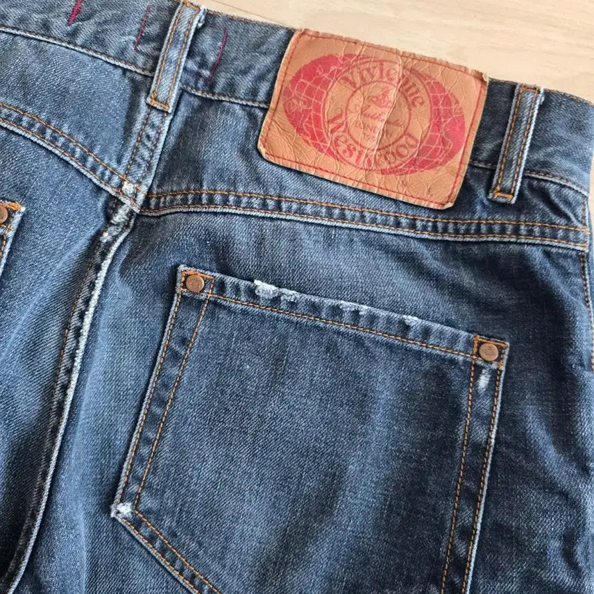 [BUNJANG] Vivienne Westwood Flower Pattern Denim Jeans / 비비안웨스트우드 데님 플라워패턴 청바지 새상품