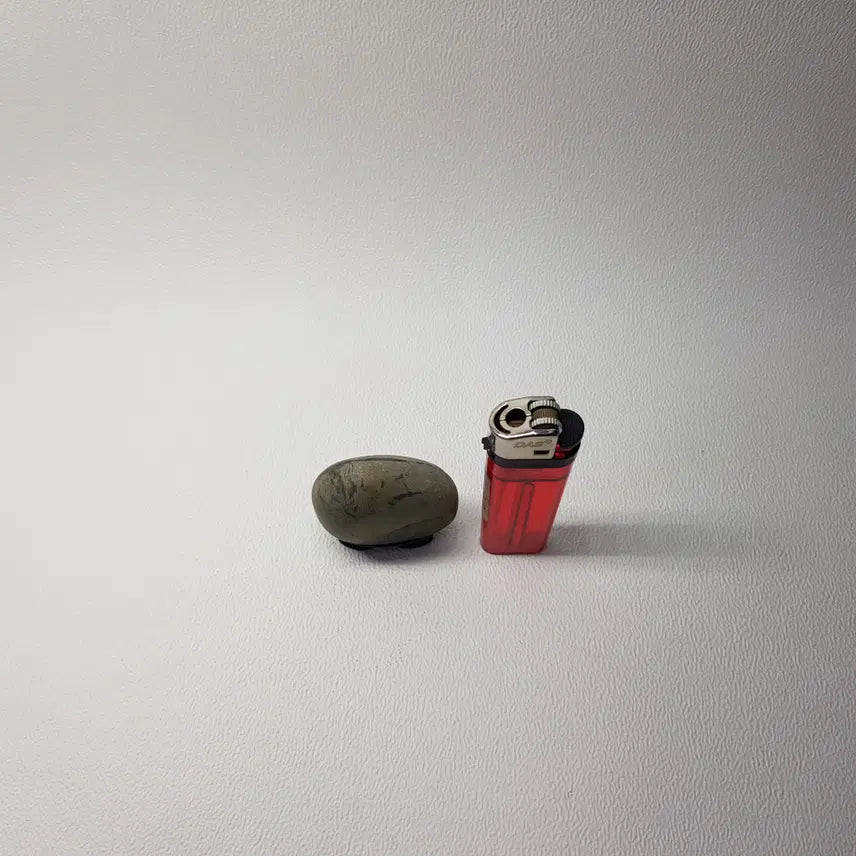 [BUNJANG] Monotone Stone with Taegeuk Pattern / 태극 문양의 조화가 돋보이는 모노톤 수석