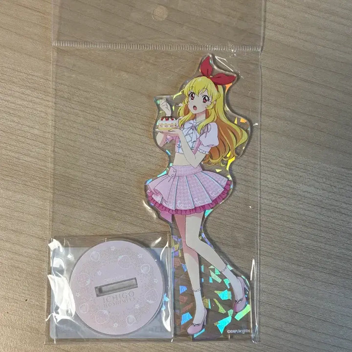 [BUNJANG] Aikatsu Ichigo Acrylic Stand (Sealed) / (미개봉)아이카츠 공식샵 이치고 아크릴 스탠드