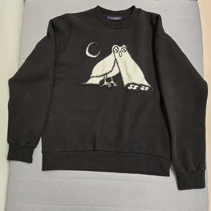 [BUNJANG] Louis Vuitton Comics Owl Patch Crewneck Fleece XL / 루이비통 코믹스 아울 패치 크루넥 기모 XL
