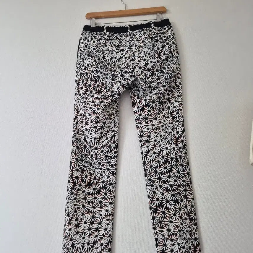 [BUNJANG] Objet Flower Pattern Slacks Pants Size 27 / [오브제]플라워 패턴 여성 바지(허리27)