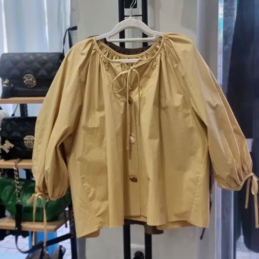 [BUNJANG] Oversized Shirring Balloon Blouse / 새상품 ) 오버핏 셔링 벌룬 블라우스