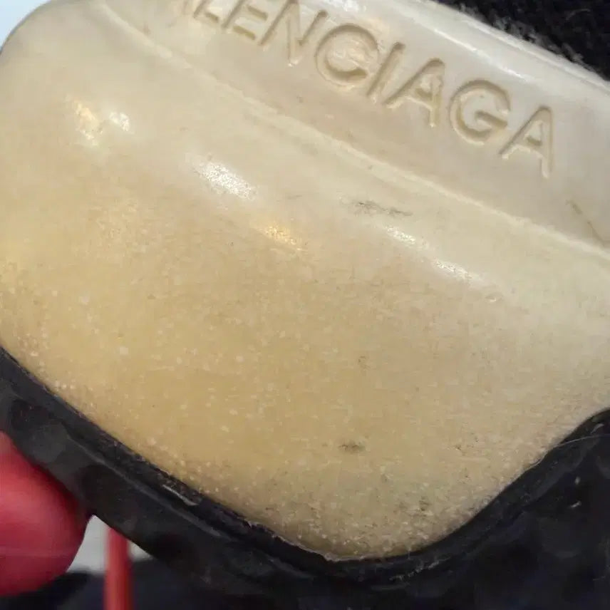 [BUNJANG] Balenciaga Speedrunner Black Sneakers / 발렌시아가 스피드러너 블랙 운동화
