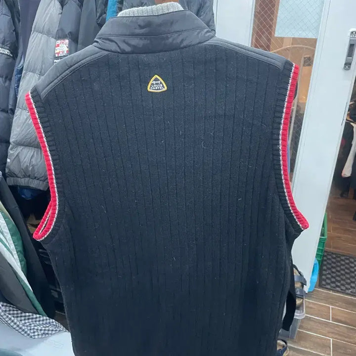 [BUNJANG] Louis Castel Black Quilted Vest 105 / 루이까스텔 블랙 퀼팅 조끼 가슴55