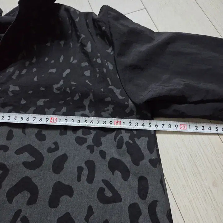 [BUNJANG] Lie Sang Bong Black Leopard Long Shirt / 새거 이상봉 디자이너 블랙 레오파드 롱 셔츠