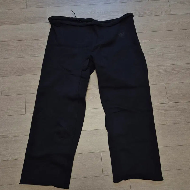 [SOLD OUT] 이지 벌처스 스웨트팬츠 검정(2,3) 새상품(yeezy vultures)