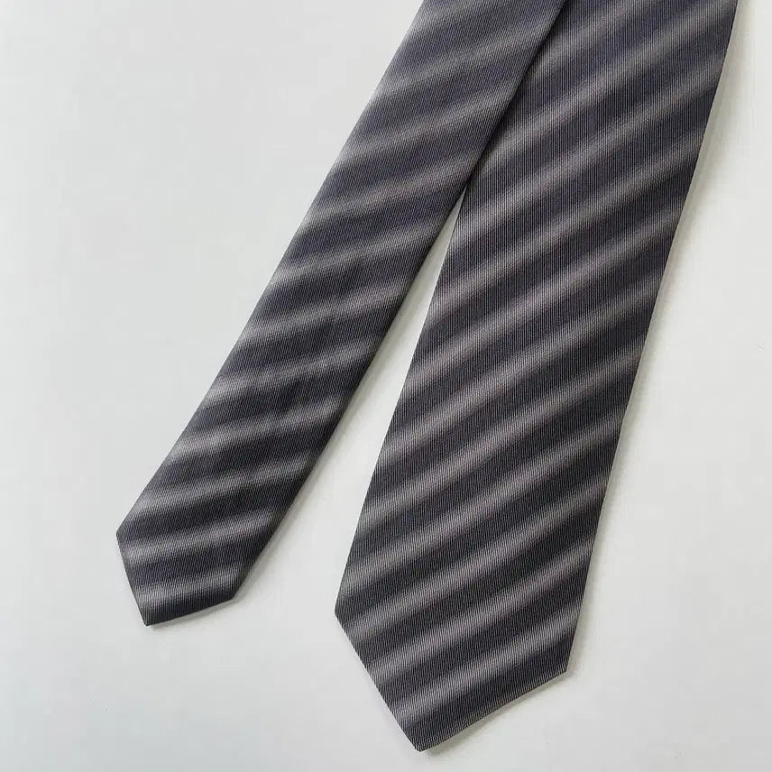 [BUNJANG] Theory Silk Necktie 8.2cm / theory 띠어리 정품 명품넥타이 8.2cm