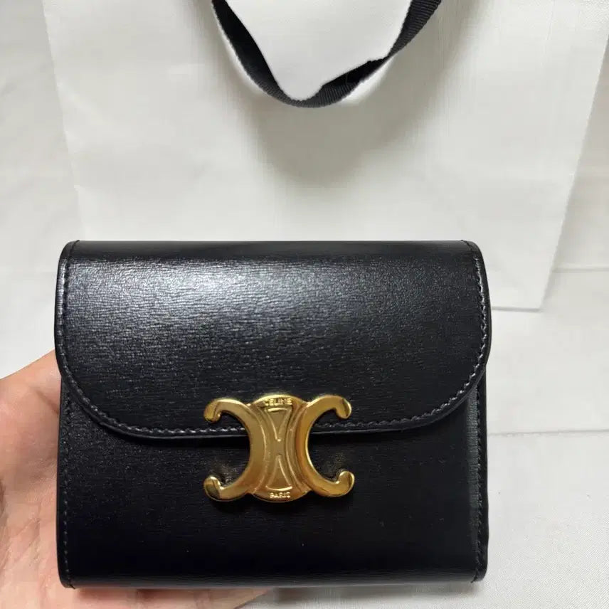 [BUNJANG] Celine Triomphe Flap Wallet / [상태좋음/정품] 셀린느 트리옹프 플랩 지갑