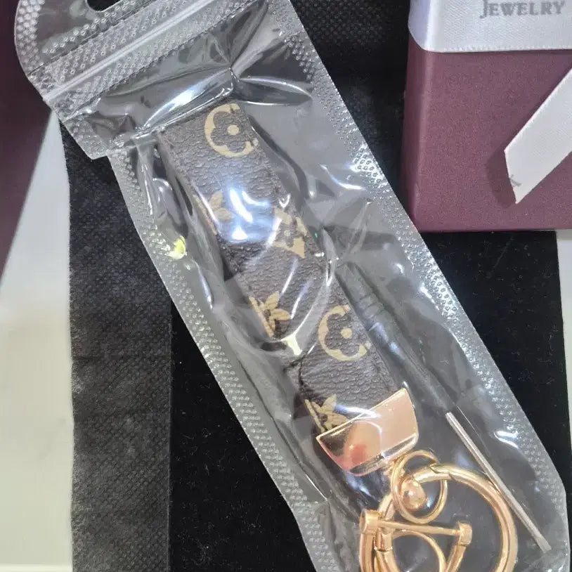 [SOLD OUT] 키링 부자재 세트 새상품