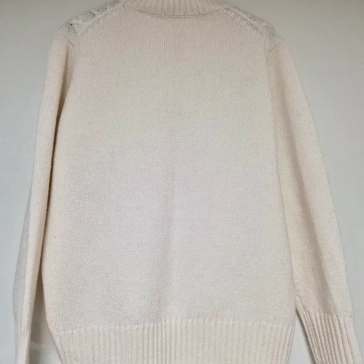 [BUNJANG] GU Ivory Knit Sweater / GU 아이보리 니트 스웨터