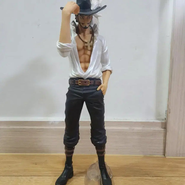 [BUNJANG] One Piece Mihawk Figure Ichiban Kuji B Prize / 원피스 미호크 피규어 제일복권 이치방쿠지 b상