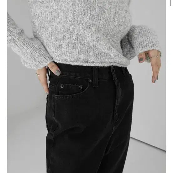 [BUNJANG] D.O.R Crop Blend Knit / 디오어 크롭 블렌드 니트
