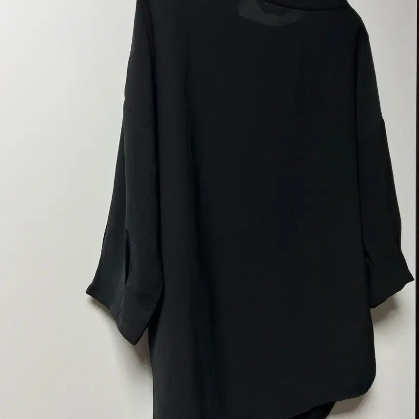 [BUNJANG] Elegant Black Blouse / 우아한 예쁜 블라우스