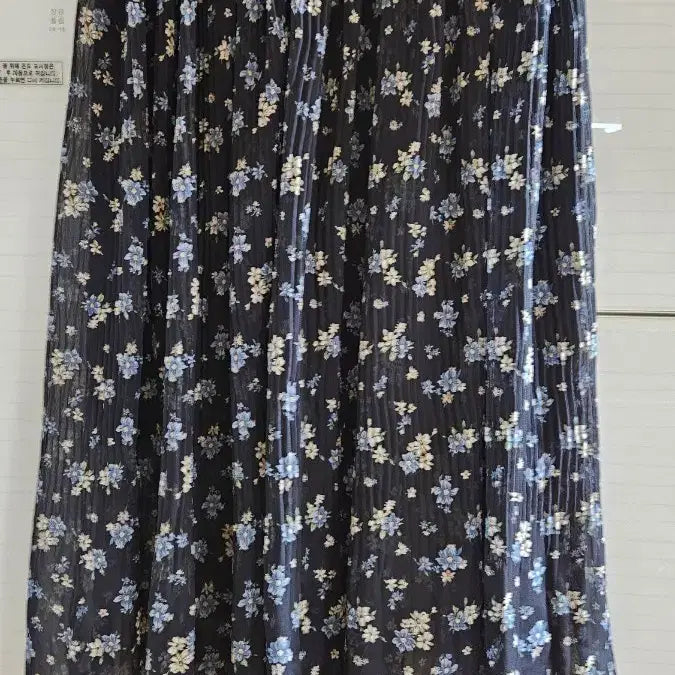 [BUNJANG] Floral Pattern Long Pleated Skirt / 플라워 패턴 롱 플리츠 스커트