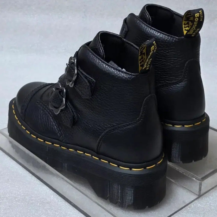 [BUNJANG] Dr. Martens Devon Flower Buckle Platform Boots (EU 39 / US Women&