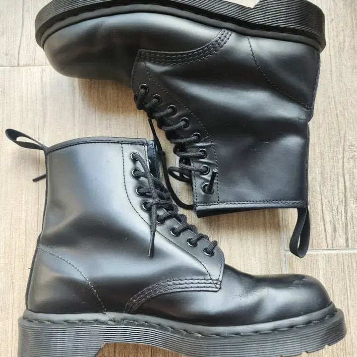 [SOLD OUT] 닥터마틴 1460 모노 (260)