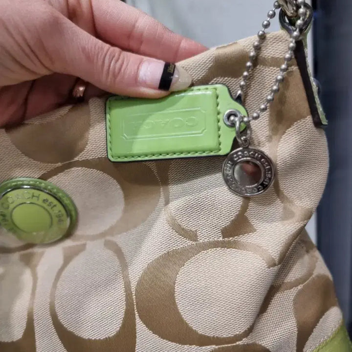 [BUNJANG] Coach Signature File Bag Lime / 코치 시그니처 파일백 라임색