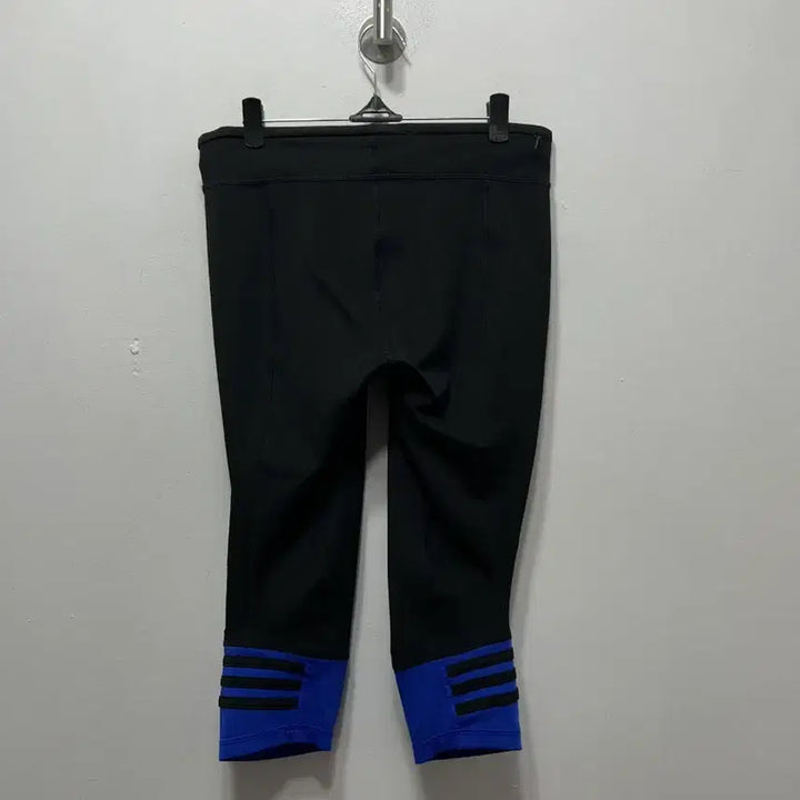 [BUNJANG] Adidas Black 7/10 Leggings M / 아디다스 검정색 7부 레깅스 M