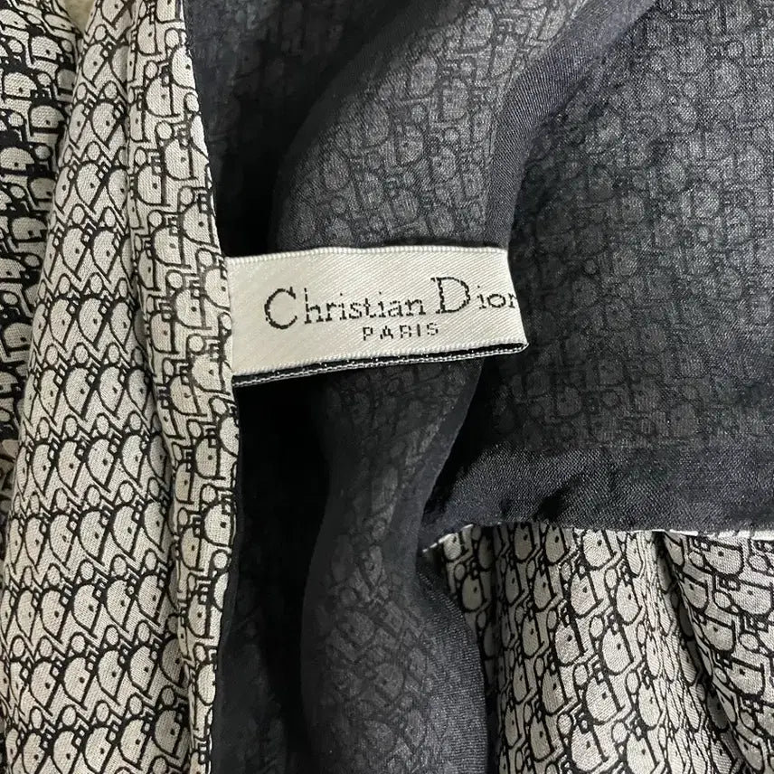 [BUNJANG] Dior Oblique Silk Scarf Black/White / **한정판매** 디올 오블리크 블랙/화이트 스카프
