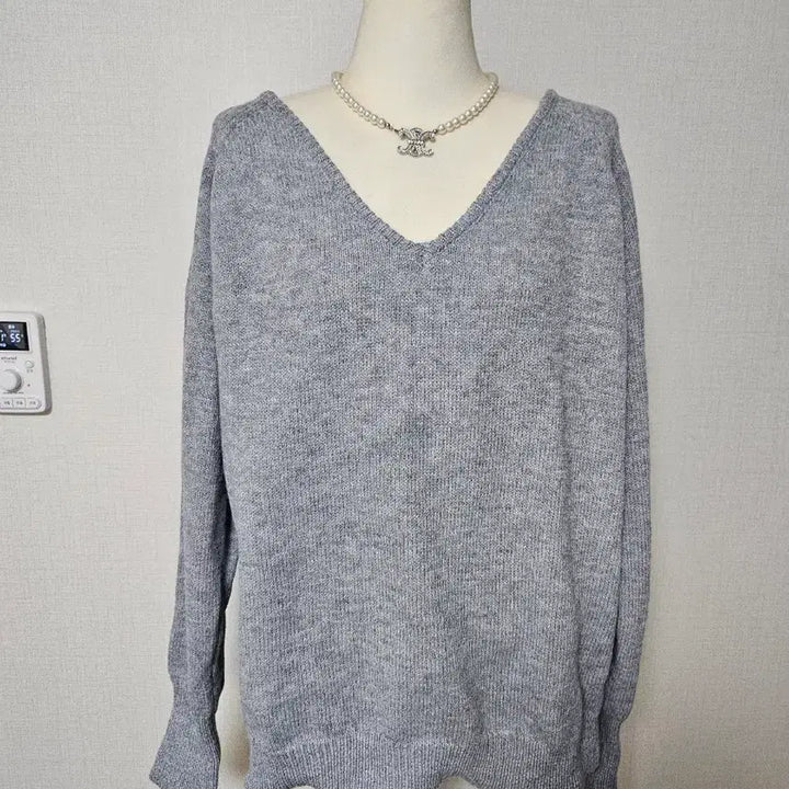 [BUNJANG] V-Neck Knit Sweater / (새제품)  브이넥 니트 빅사이즈.루즈핏.오버핏