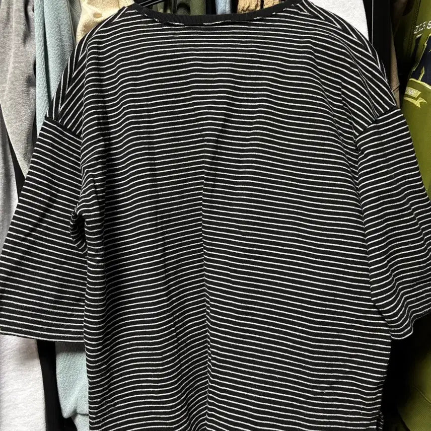 [BUNJANG] Striped T-shirt / 단가라 티셔츠