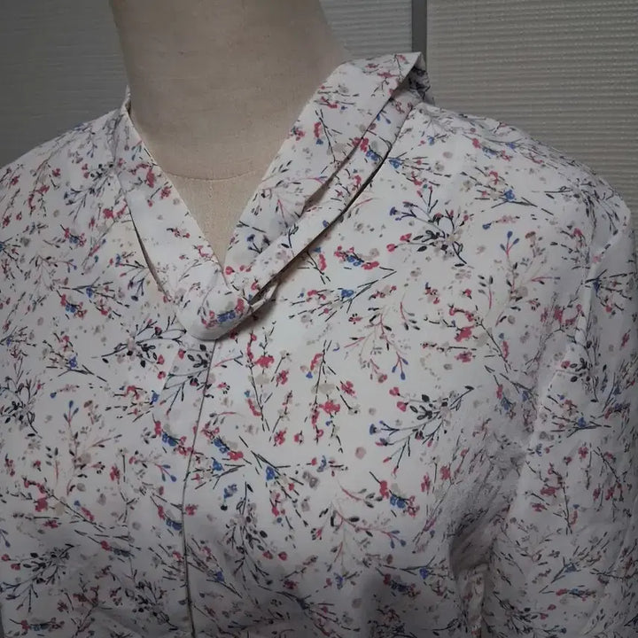 [BUNJANG] Pink Floral Blouse / 플라워 패턴 핑크 블라우스 3가지 개당
